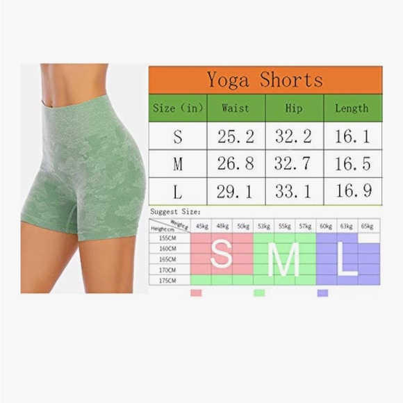 Seamless Green Camo Bike Shorts - Picture 6 of 11